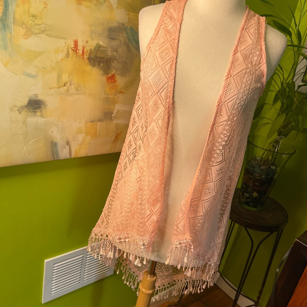 NWT LIGHT OINK LACE SHAWL